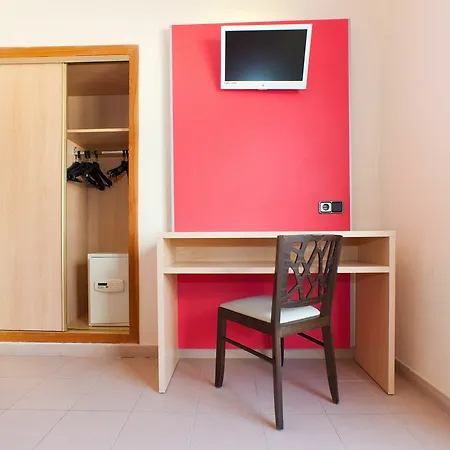 The Red By Ibiza Feeling - Adults Only 2* Sant Antoni de Portmany